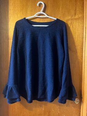 Woman’s St. John's Bay Navy Blue Knit Top with Subtle Texture XL